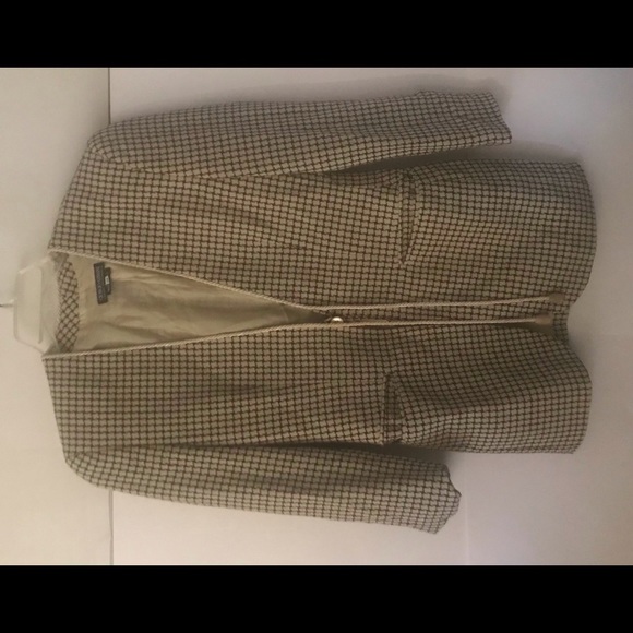 Armani Jacket Lined Size 4 made in Italy 1 Owner - Picture 12 of 16
